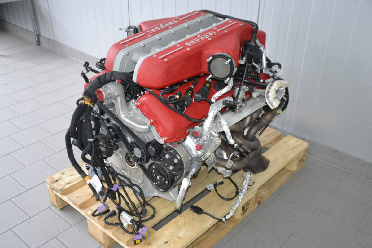 Ferrari-FF-Engine-1-1536x1023